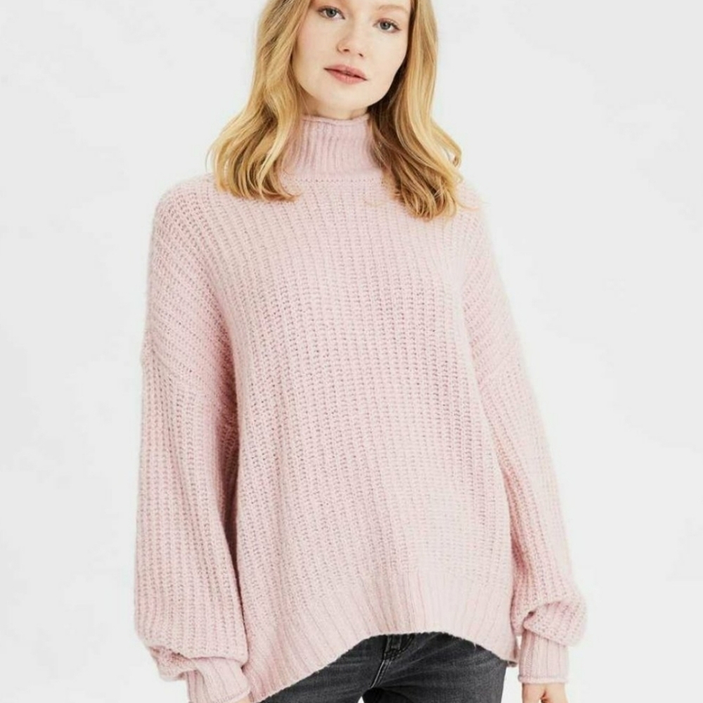 American Eagle Light Pink Knit Oversized Soft Cozy Turtleneck Sweater Small